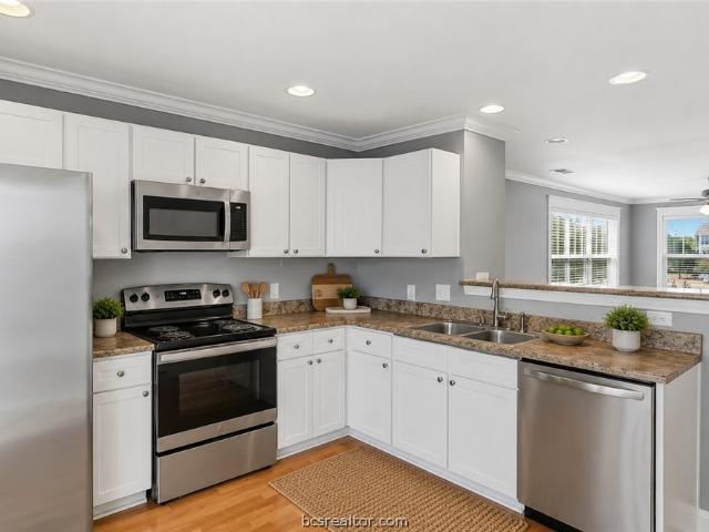 1725 Harvey Mitchell Parkway S 1632