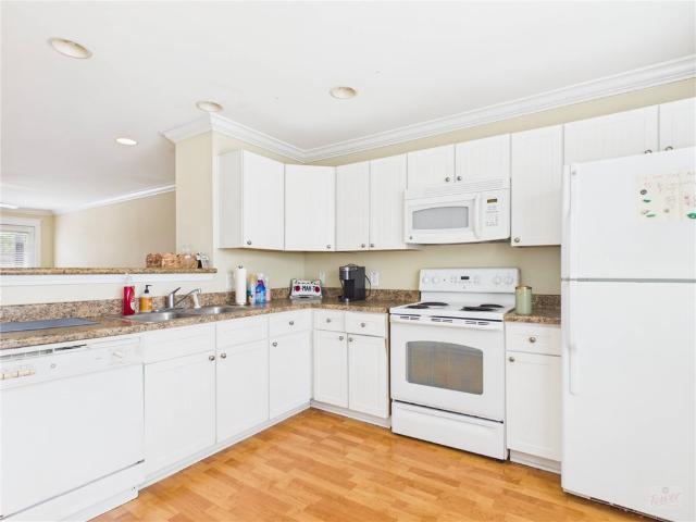 1725 Harvey Mitchell Parkway S 2123