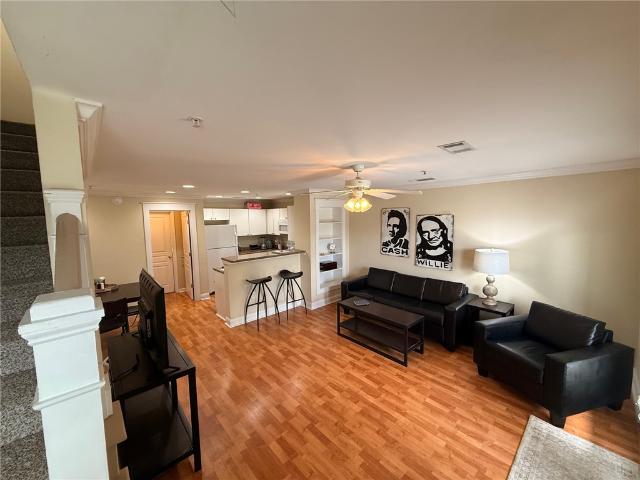 1725 Harvey Mitchell Pkwy 1430