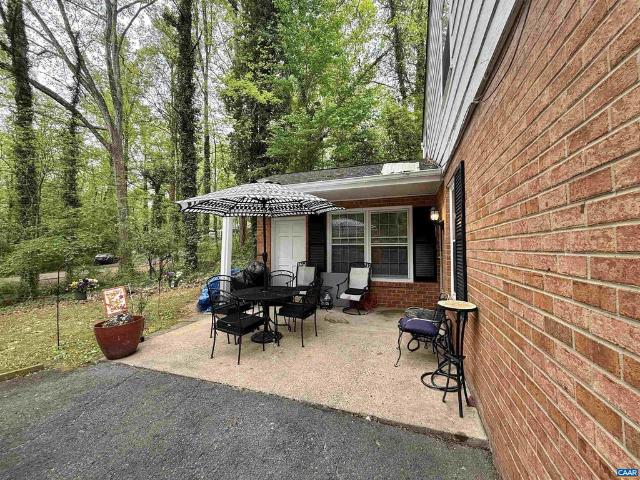 1725 Solomon Rd