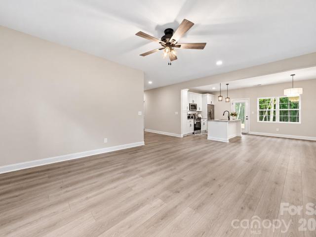 1725 White Store Road