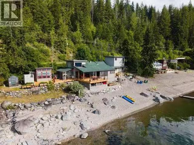 1726 31 Highway, Queens Bay, BC, V0B 1M1 house for sale Lis.