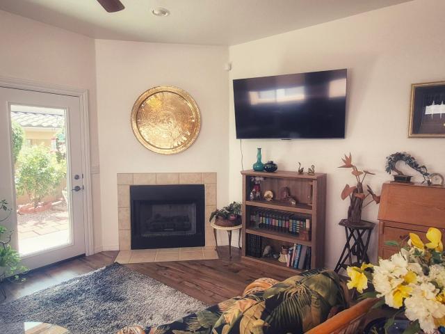 1727 e arroyo seco
