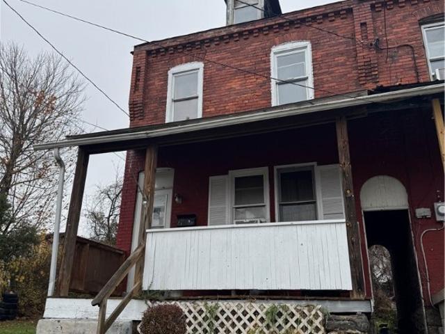 1727 2nd St