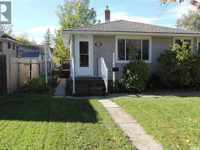 1728 Connaught Street, Regina, SK, S4T 4T2 house for sale | Listing ID SK051137 | Royal LePage