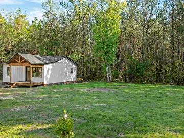 1724 County Road 261