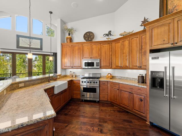 1728 e mossy oak court # 7