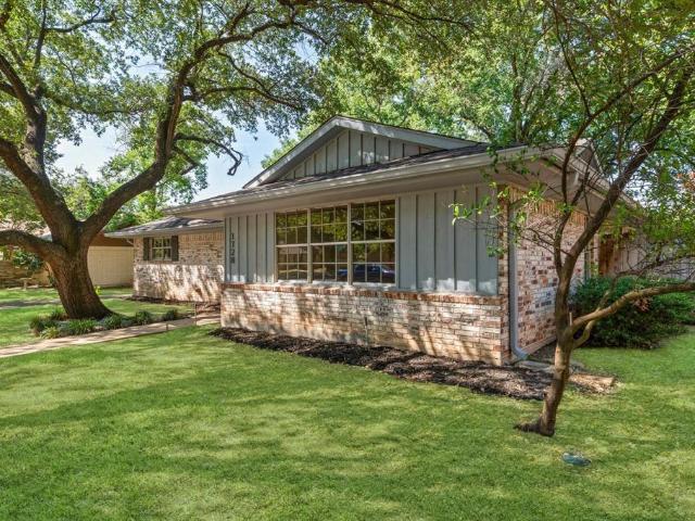 1728 Laurel Lake Drive