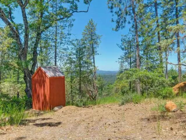 17200 MOUNTAIN VIEW DRIVE, APPLEGATE, CA 95703