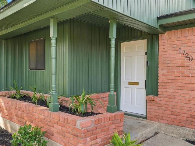 1720 Mountainview Drive
