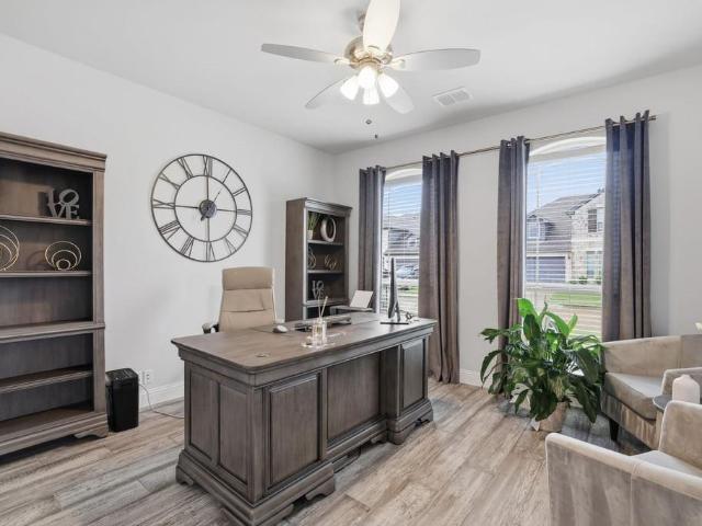 1720 Benny Lane