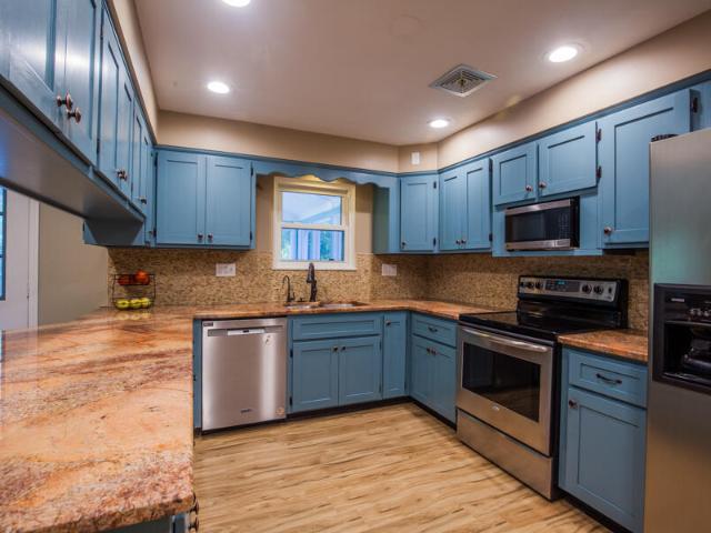 1721 Fort Henry Drive