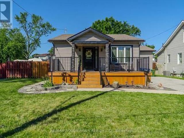 1721 S Cameron Blvd Boulevard, Windsor, ON, N9B 3C9 house for sale | Listing ID X13667 | Royal LePage