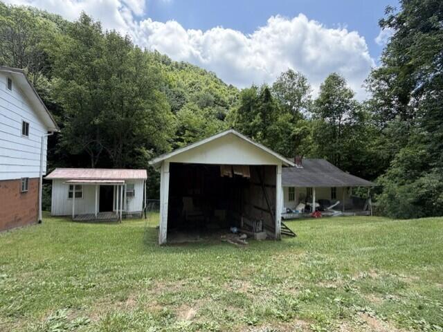 1722 Spruce Pine Road