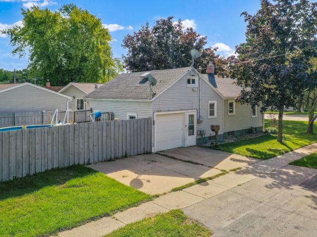 1722 w murdock avenue