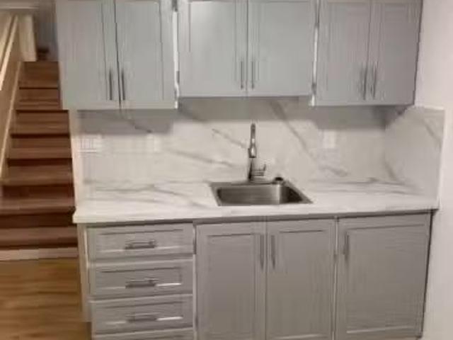 172 Baltic Street, Coquitlam, BC, V3K 5H1 house for lease L.