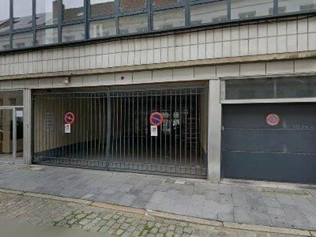 172 m2 apartment for rent in Stad Antwerp