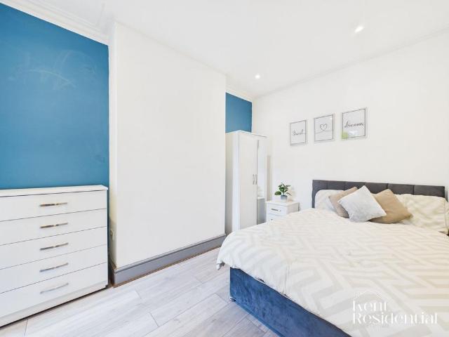 172 Rochester Street, Chatham, ME4 1 bed in a house share to rent £650 pcm £150 pw