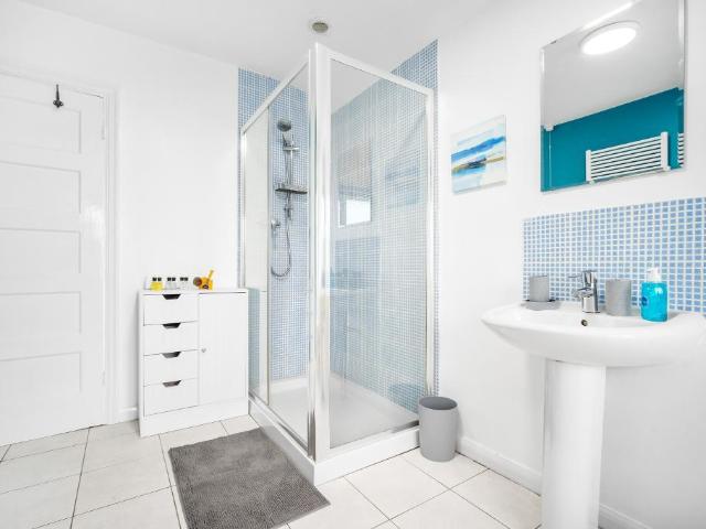 172 War Lane, Metchley, B17 9RR, United Kingdom | 2 bed duplex for rent #123422967 | Rentberry