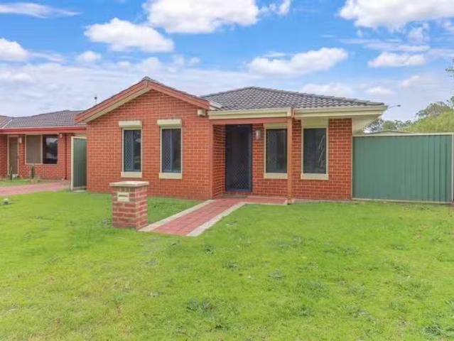 172 Treasure Road, QUEENS PARK, WA 6107 House for Rent
