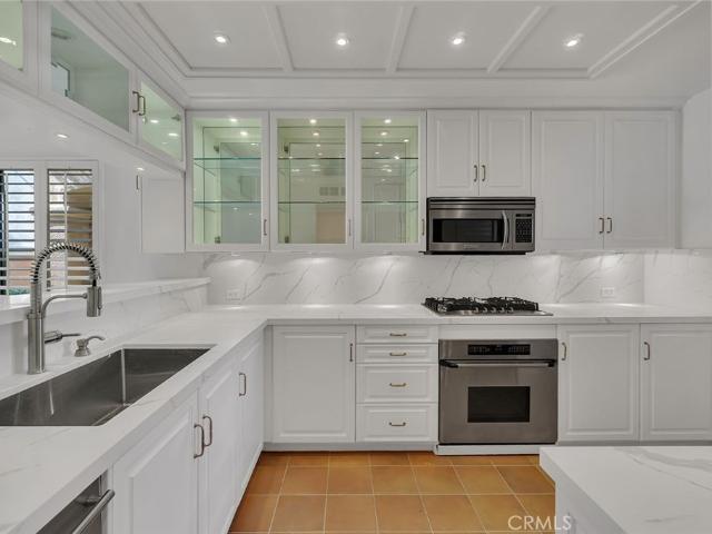 172 Villa Point Dr, Newport Beach, CA 92660 | MLS #NP26040