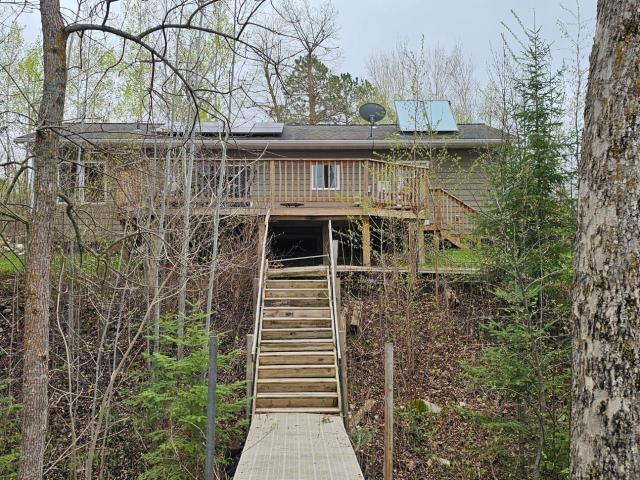 1735 Arborvitae Lane NE