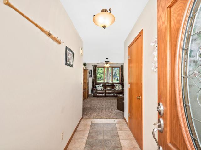 1735 Thomas Dr