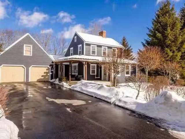 1736 Kidston Avenue, Port Williams, NS, B0P 1T0 house for sa.