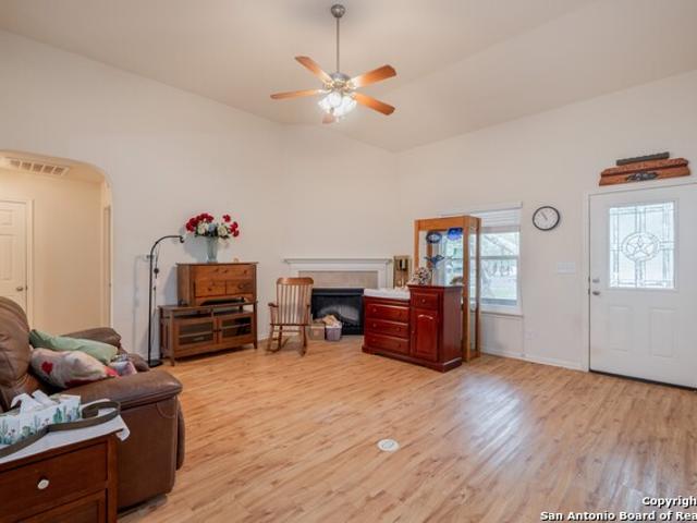 1737 Scenic View Dr