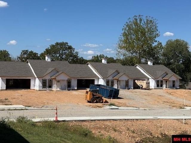 1738 Michigan Ave, Mountain Home, AR 72653