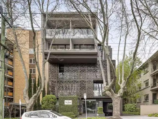 1/738 Orrong Road, Toorak, VIC 3142