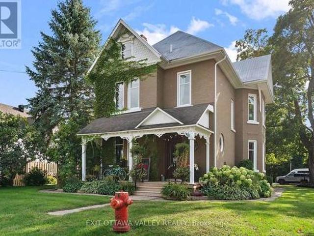 1739 Beachburg Road, Whitewater Region, ON, K0J 1C0 house for sale | Listing ID X13724 | Royal LePage