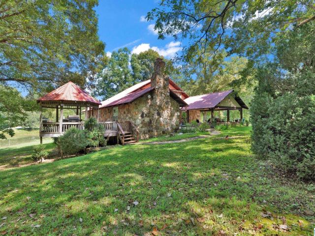 1730 Valley Trail