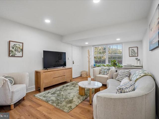 1730 W Abingdon Drive # T 2