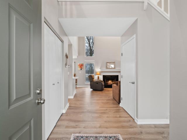 1731 Woodland Cir, Unit 12 26