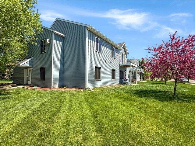 1731 27th Ave S, Fargo, ND 58103