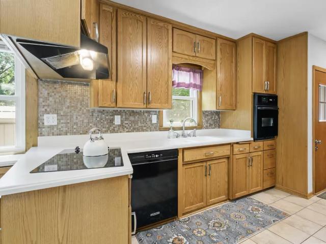 17323 Bay Circle