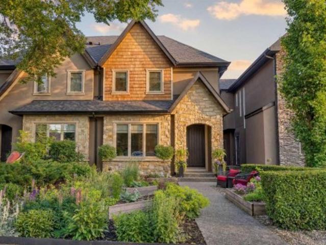 1732 49 Avenue Sw, Calgary, AB, T2T 2T9 house for sale | Listing ID A2339 | Royal LePage