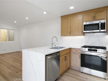 17333 Brookhurst B7
