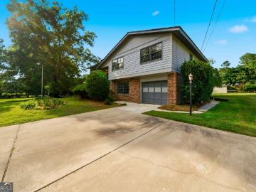 1733 Cedarwood Road