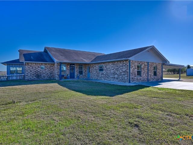 1733 County Road 376, Shiner, TX 77984 | MLS #601959