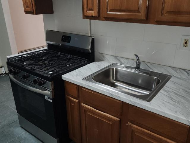 173 17 Jamaica Avenue, Unit 2ND FLOOR 2R