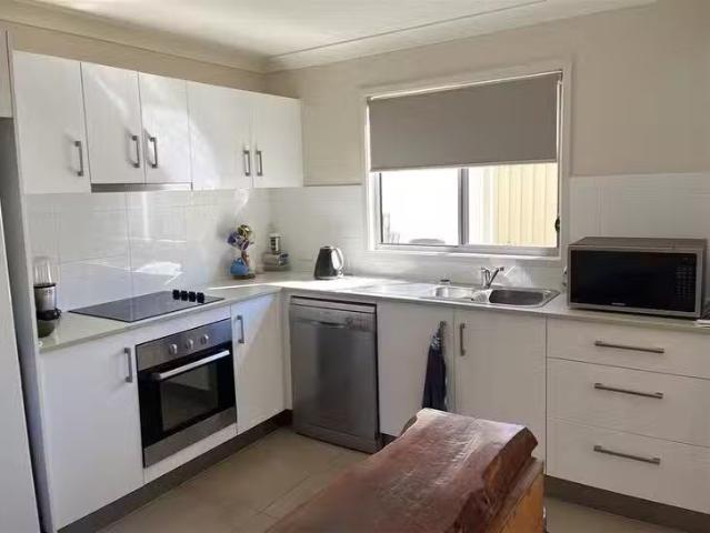 1/73 Centenary Drive North, Middlemount, QLD 4746