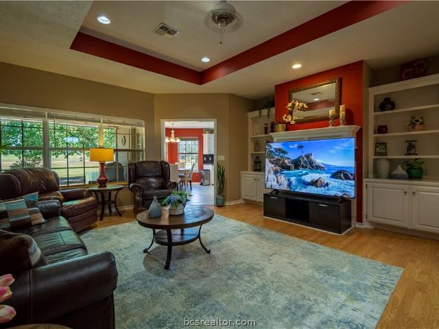 173 Patio Loop