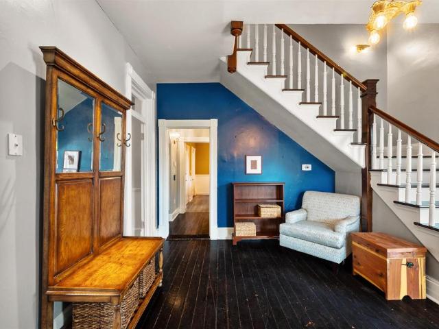 173 W Main St