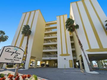 17450 Gulf Blvd, Unit 104, Redington Shores, FL 33708 | MLS #TB8454
