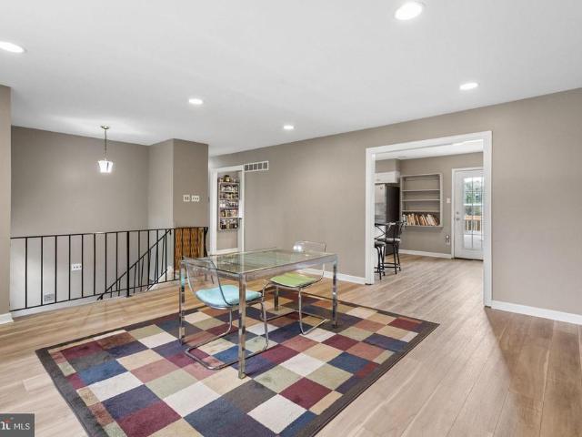 1745 Larkin Road