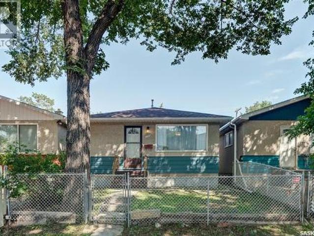 1745 Quebec Street, Regina, SK, S4P 1J4 house for sale | Listing ID SK041456 | Royal LePage