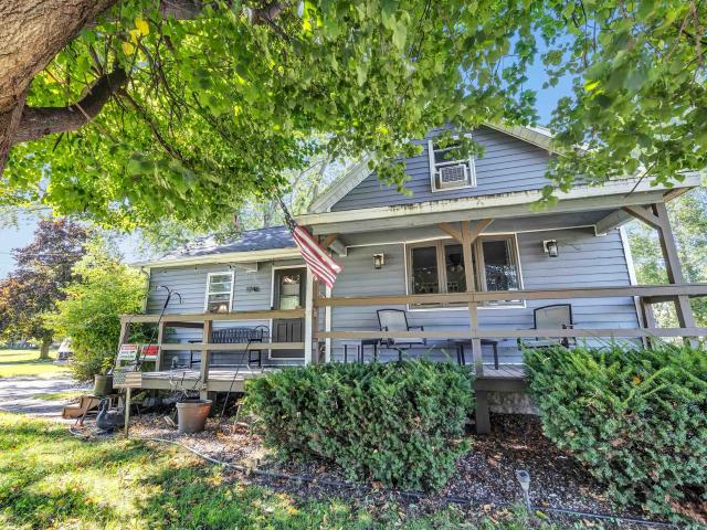 1746 ISLAND Court