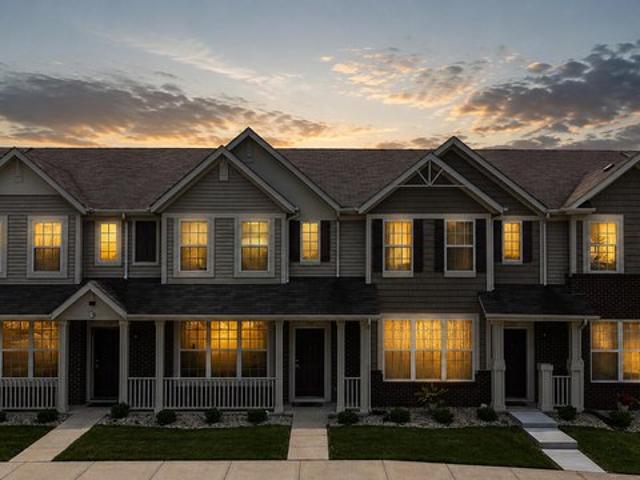 1747 Circle North Dr, Schererville, IN 46375